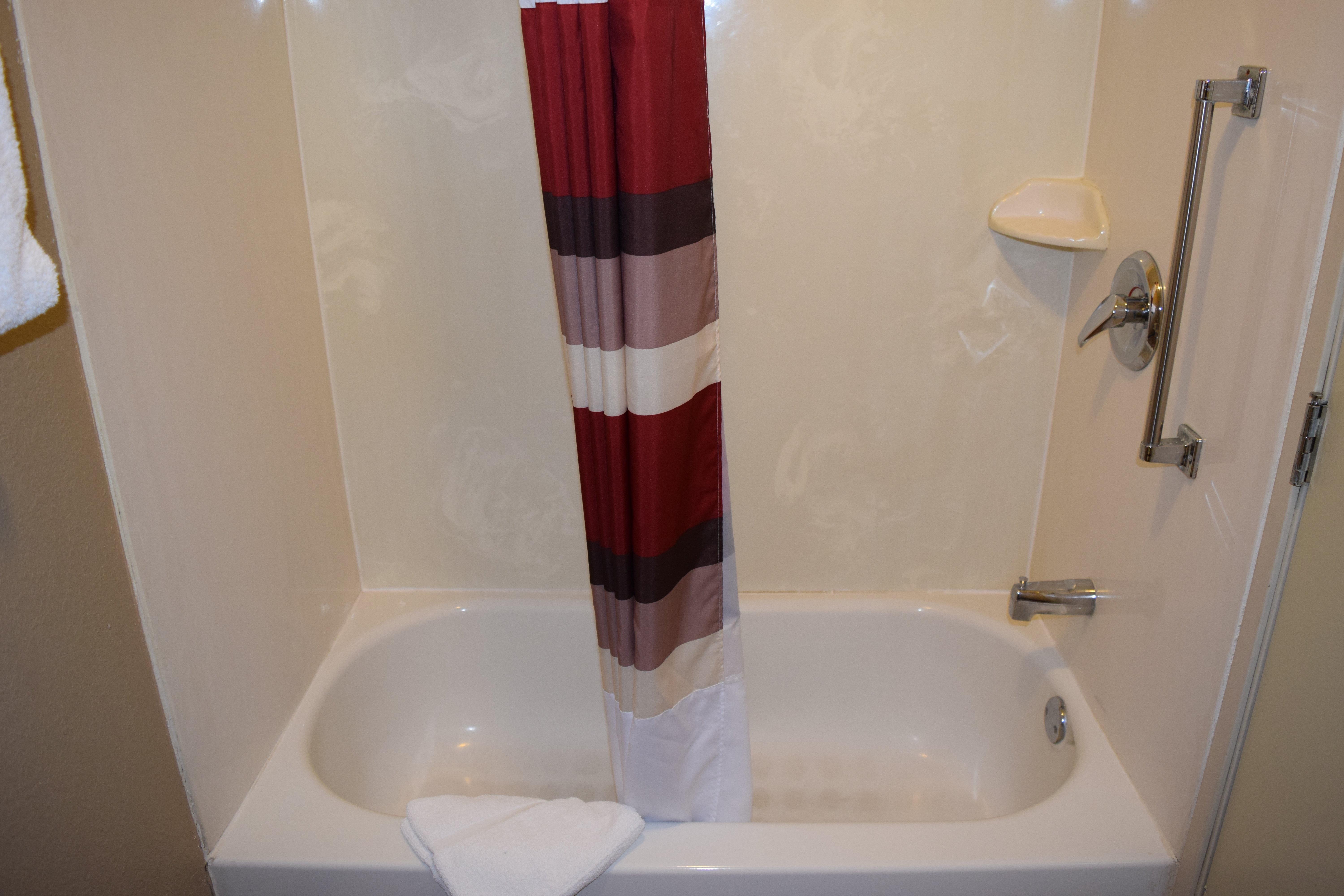 Red Roof Inn Бордмън Екстериор снимка