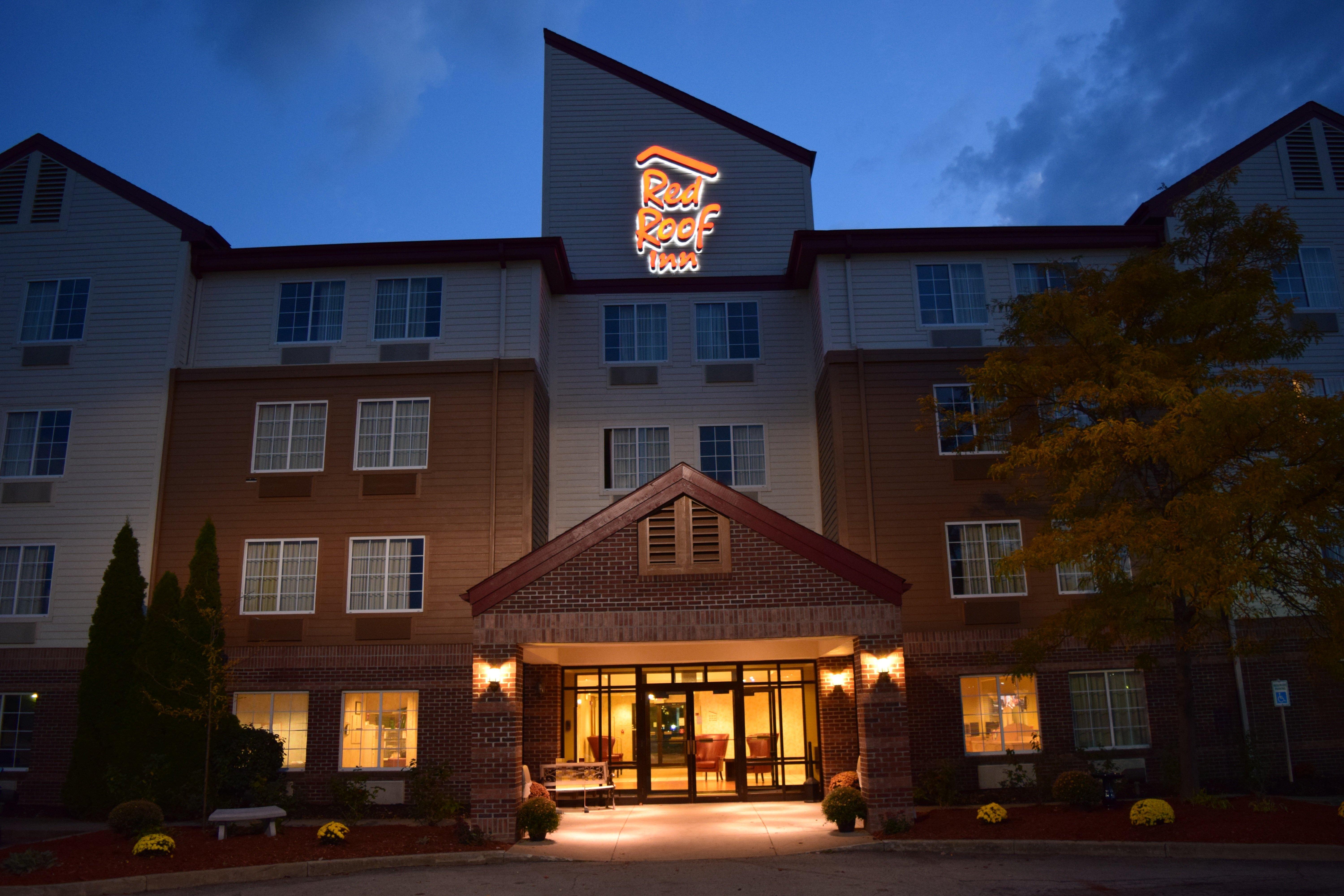 Red Roof Inn Бордмън Екстериор снимка